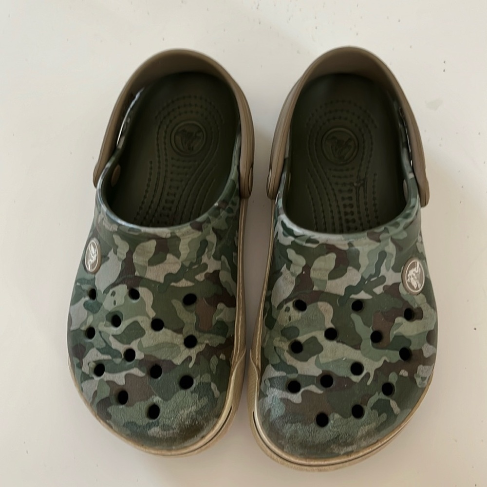 Camo crocs